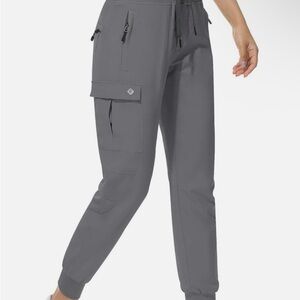 RlaGed NWT Woman’s Cargo Hiking Pants size Large